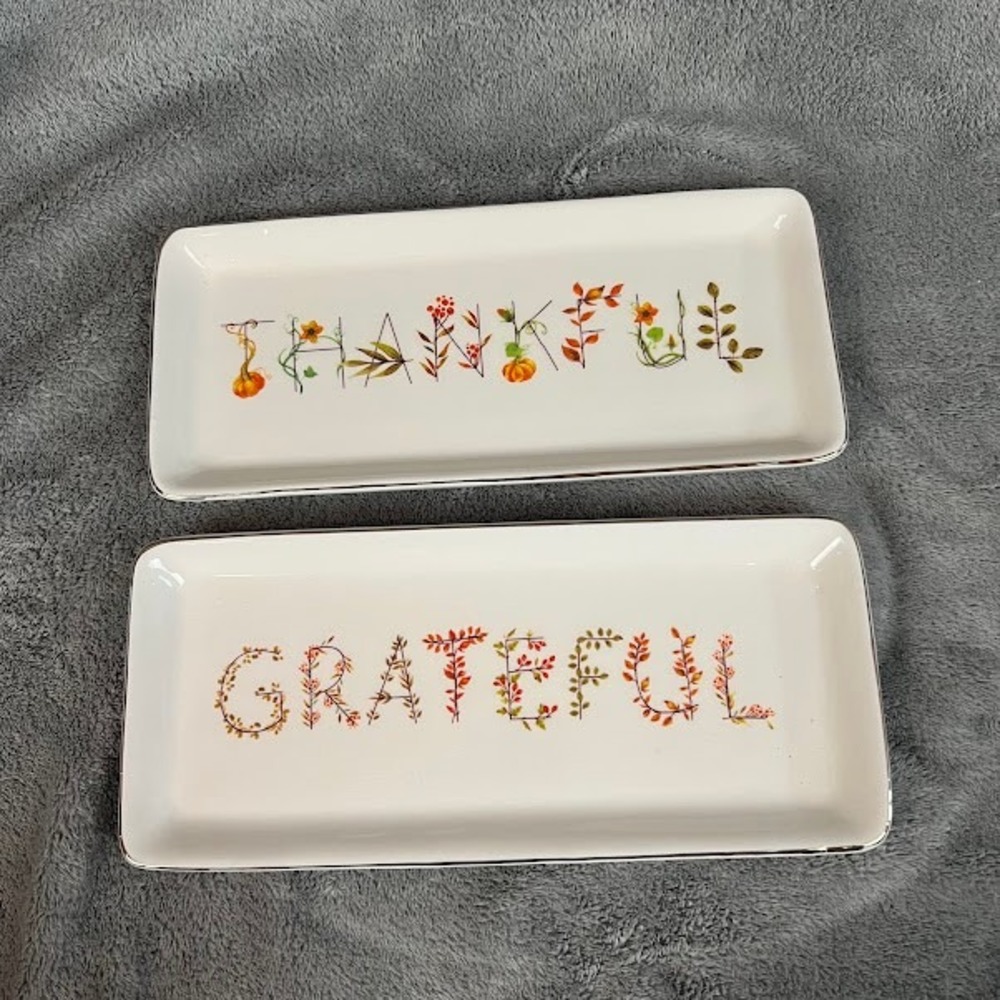 Set of 2 Trinket Dishes Fall Thanksgiving Holiday Theme Grateful Thankful